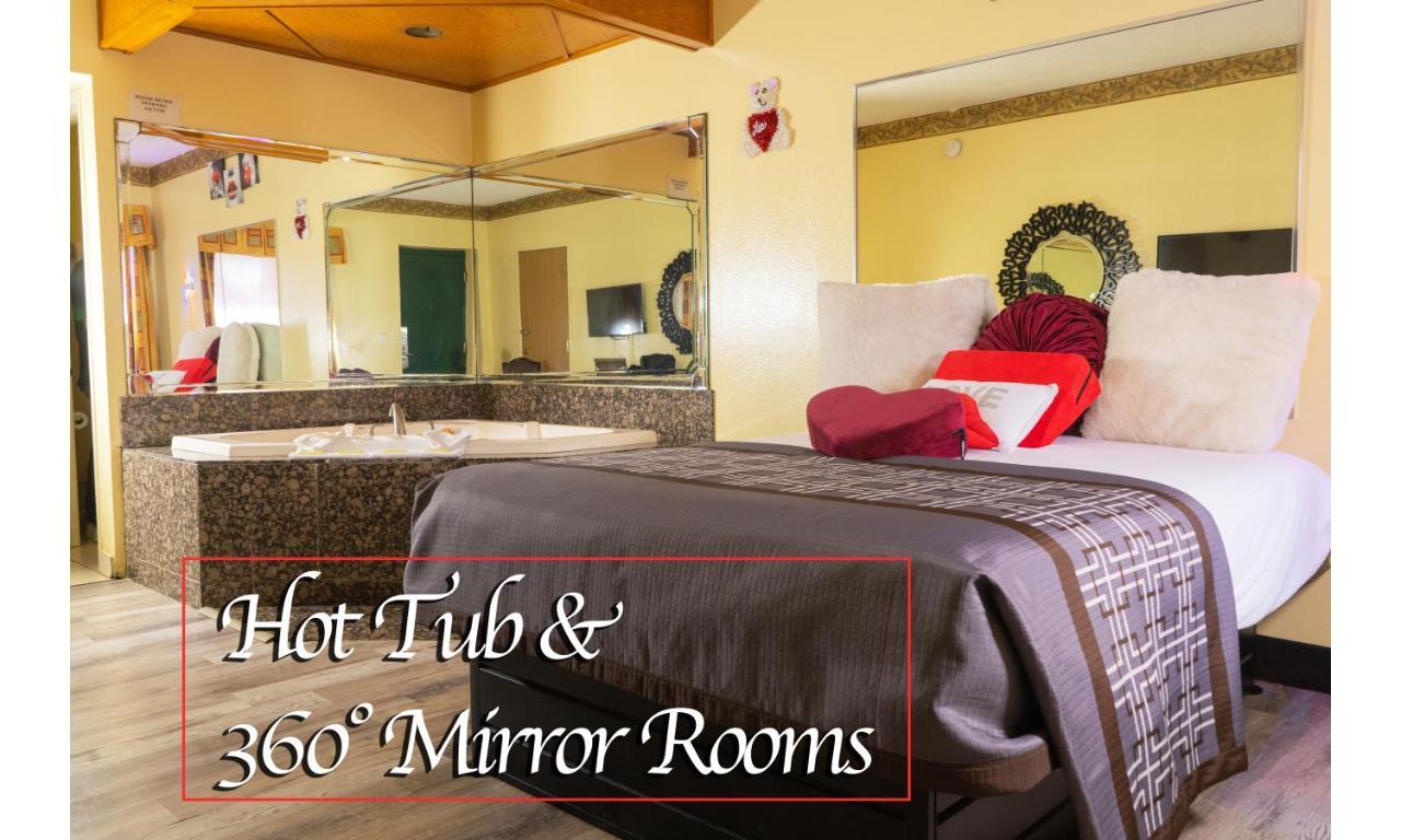 Luxe Romantic Suites Dolton Экстерьер фото
