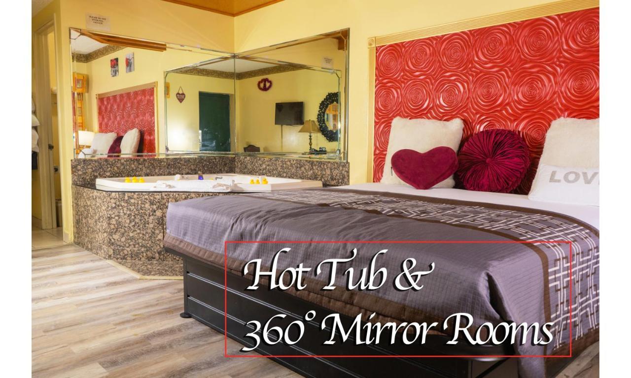 Luxe Romantic Suites Dolton Экстерьер фото