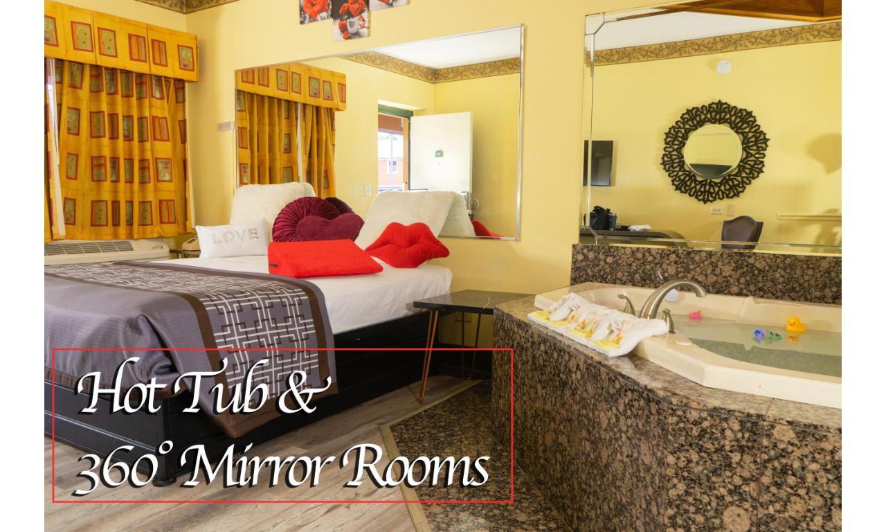 Luxe Romantic Suites Dolton Экстерьер фото